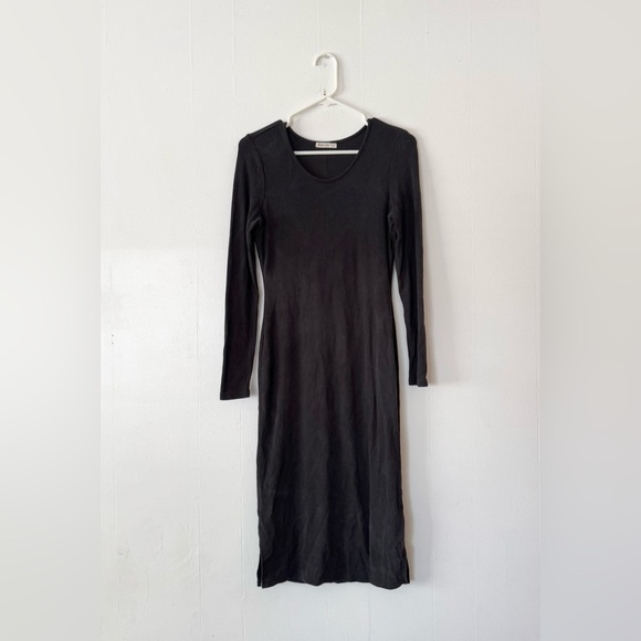 Marine Layer Ribbed Fitted Back Midi Dress - Picture 1 of 4